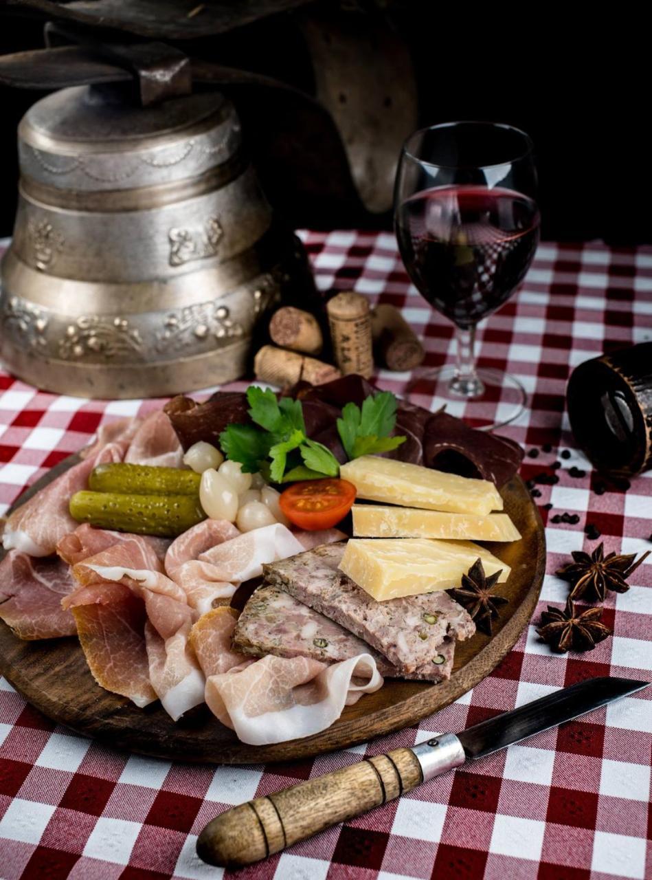 B&B Restaurant Le Pernollet Evionnaz Εξωτερικό φωτογραφία